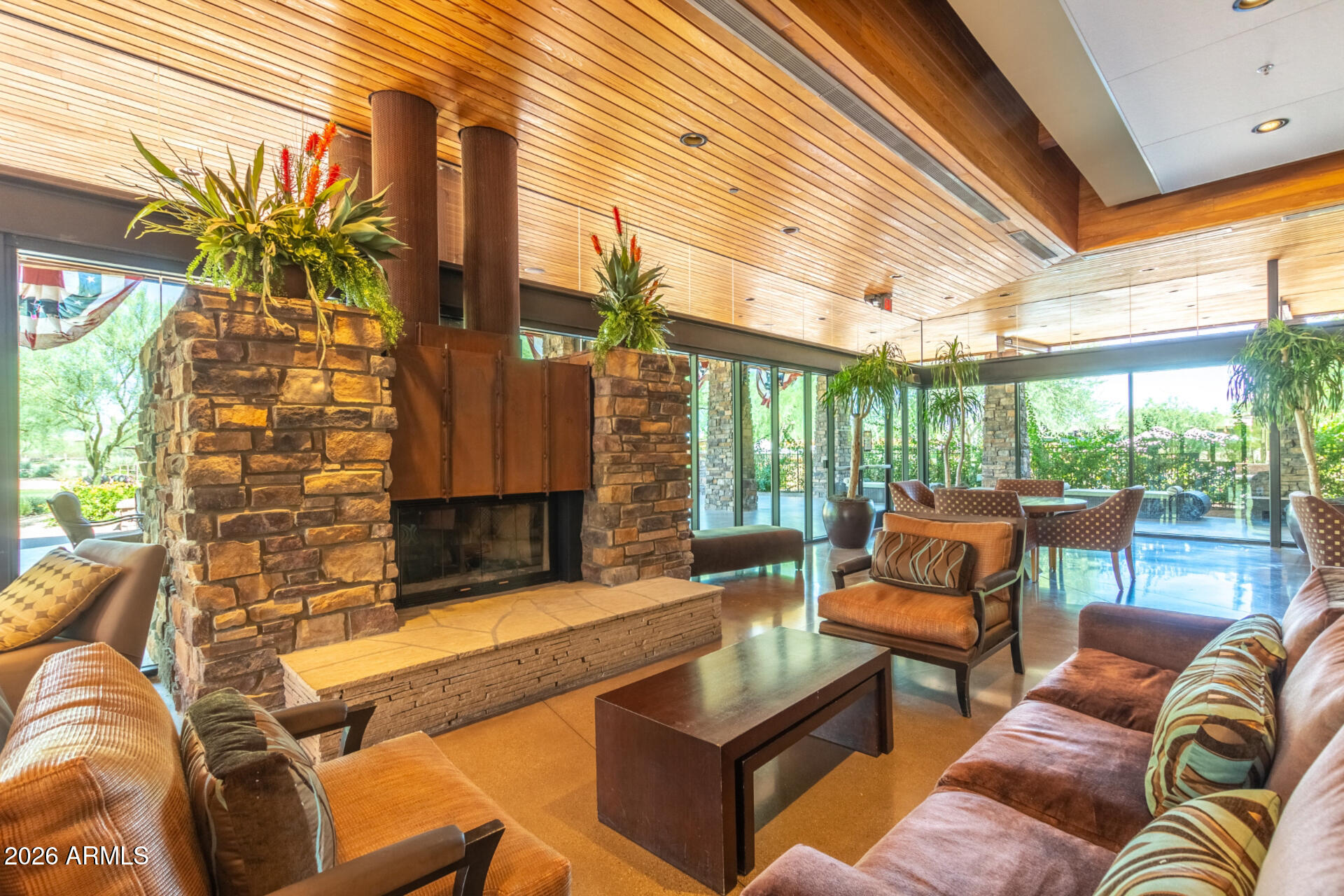 3935 East Rough Rider Road, Unit 1071 Phoenix, AZ 85050 - Photo 46 of 49 Lounge area