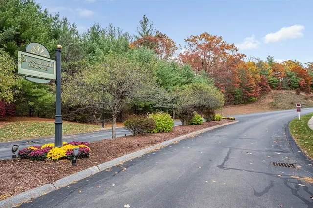 $569,900 | 47 Hanna Circle, Unit 47, Merrimack, NH 03054