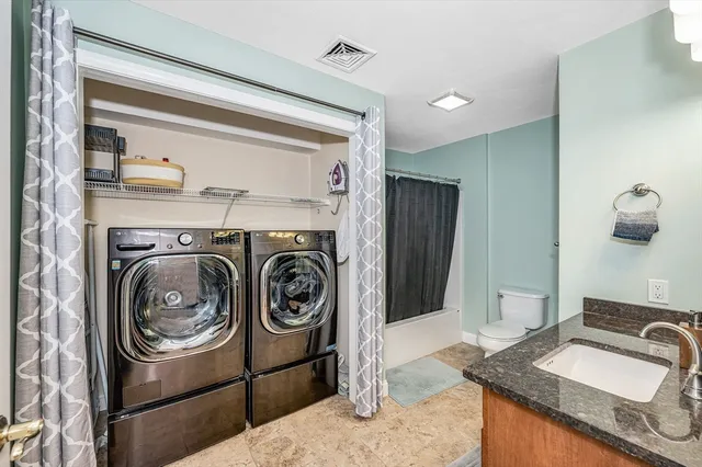 $569,900 | 47 Hanna Circle, Unit 47, Merrimack, NH 03054