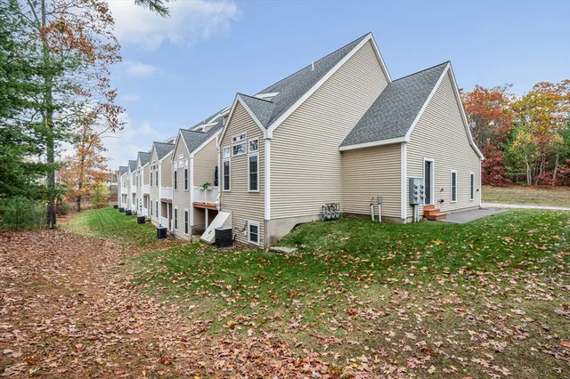 $569,900 | 47 Hanna Circle, Unit 47, Merrimack, NH 03054