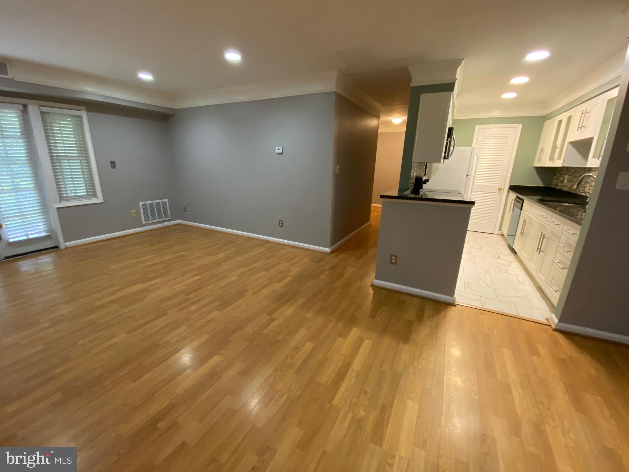 5906 Bayshire Road, Unit 177 Springfield, VA 22152 - Photo 14 of 36 Gallery Image 14