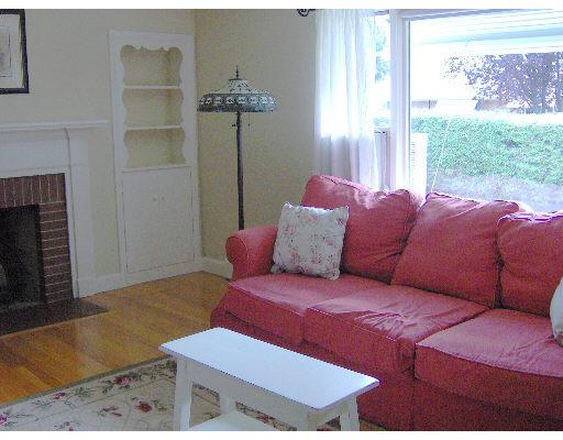 27 Chalmers Street Springfield, MA 01118 - Photo 8 of 15