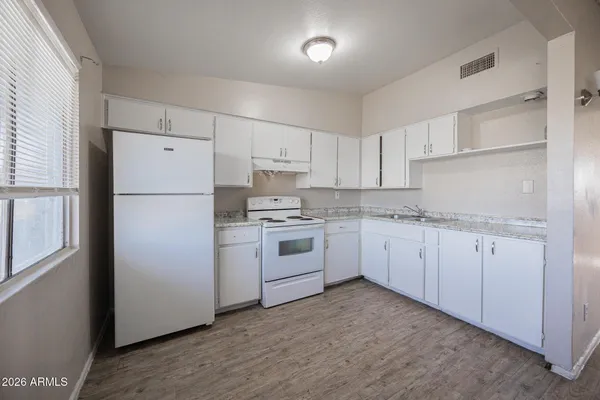$895 | 2123 West Devonshire Avenue, Unit 9, Phoenix, AZ 85015
