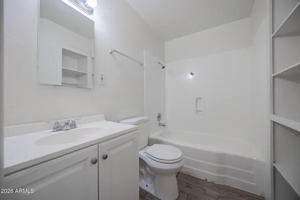 $895 | 2123 West Devonshire Avenue, Unit 9, Phoenix, AZ 85015