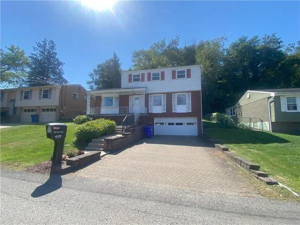 $2,300 | 439 Crestview Drive, Pittsburgh, PA 15239