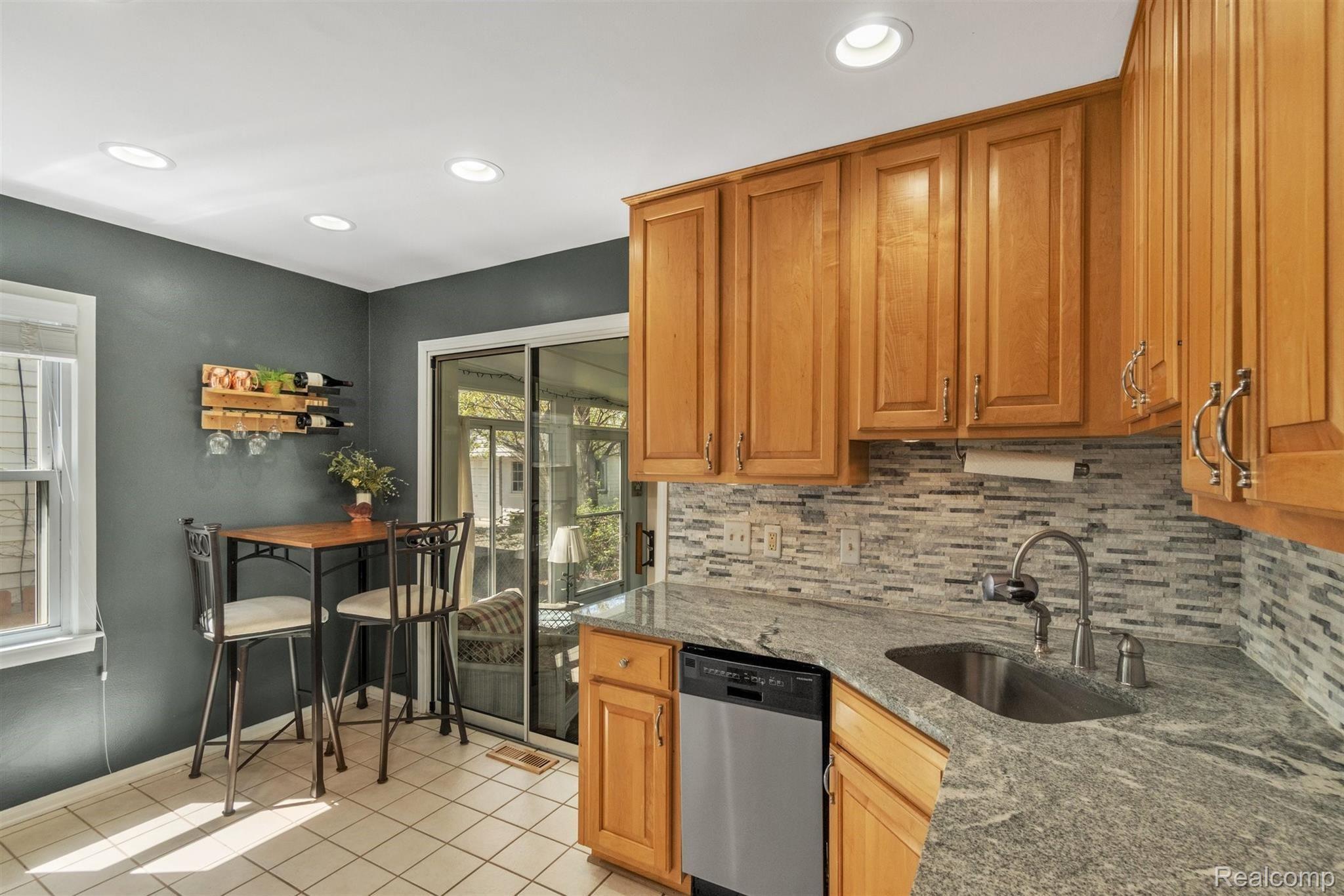 3115 Harvard Road Royal Oak, MI 48073 - Photo 8 of 34 11-3115 Harvard Rd-Windowstill Real Estate Photography-11.jpg