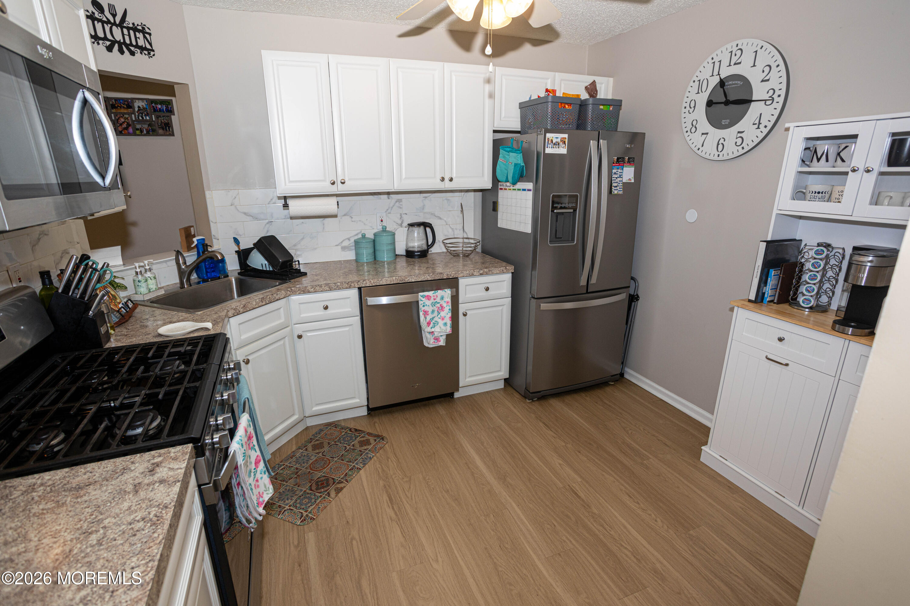 43 Farnham Square, Unit 243 Parlin, NJ 08859 - Photo 12 of 37 0012
