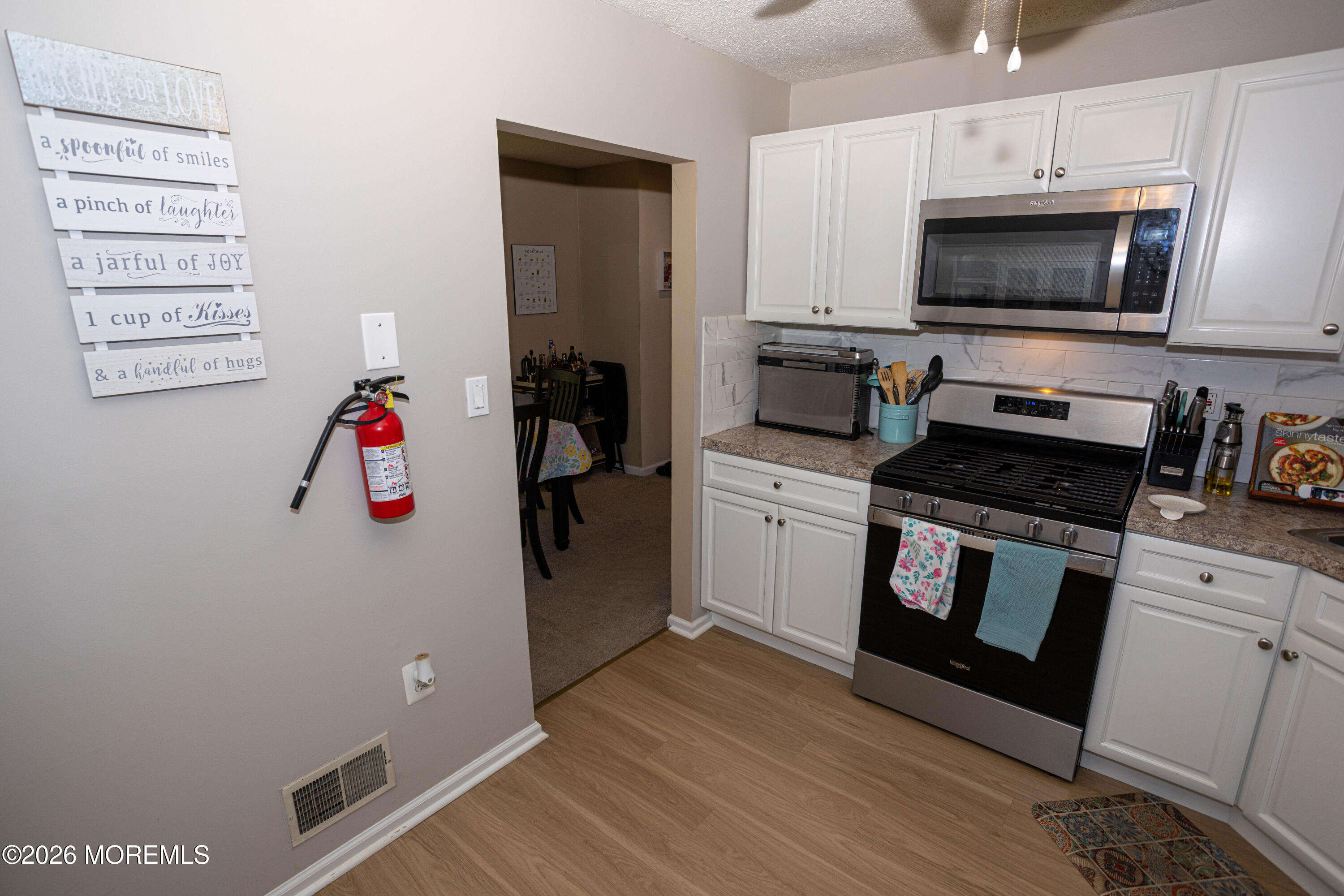 43 Farnham Square, Unit 243 Parlin, NJ 08859 - Photo 14 of 37 0014