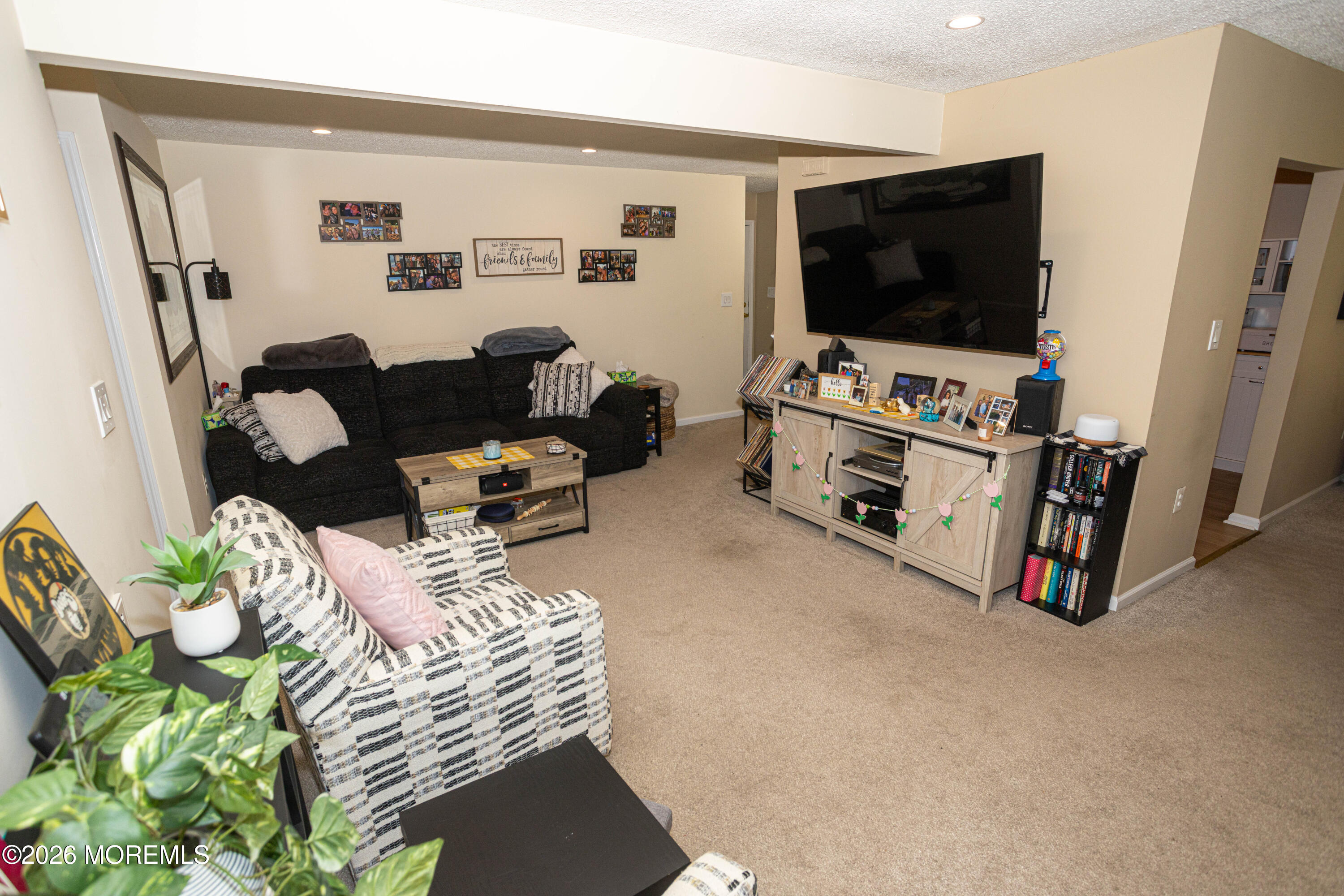 43 Farnham Square, Unit 243 Parlin, NJ 08859 - Photo 6 of 37 0006