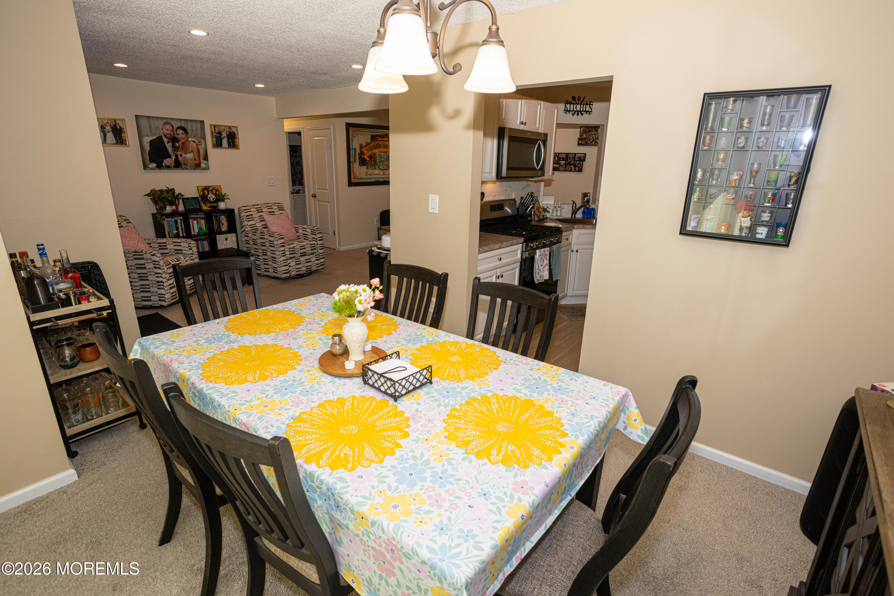 43 Farnham Square, Unit 243 Parlin, NJ 08859 - Photo 10 of 37 0010