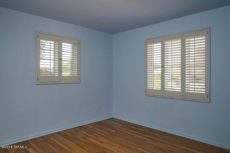1133 East Hampton Street Tucson, AZ 85719 - Photo 4 of 25