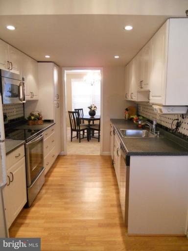 7342 Greentree Road Bethesda, MD 20817 - Photo 3 of 29 Kitchen #2