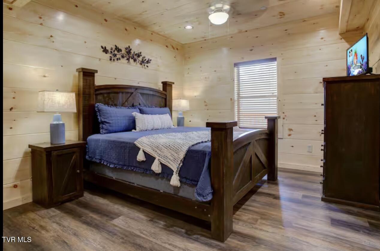 821 String Run Way Pigeon Forge, TN 37863 - Photo 16 of 67 IMG_7788