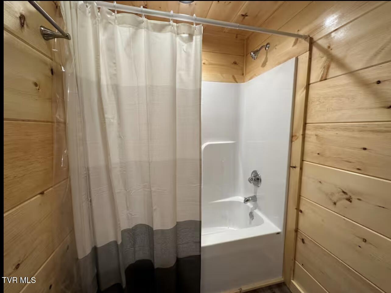 821 String Run Way Pigeon Forge, TN 37863 - Photo 60 of 67 IMG_7815