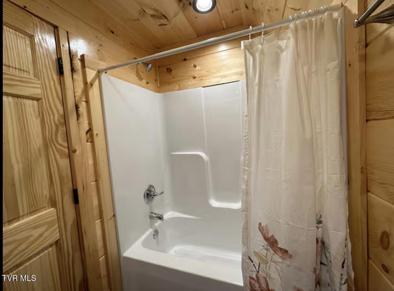 821 String Run Way Pigeon Forge, TN 37863 - Photo 64 of 67 IMG_7811