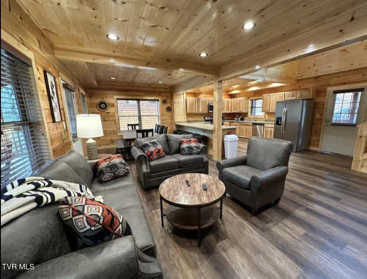 821 String Run Way Pigeon Forge, TN 37863 - Photo 7 of 67 IMG_7758