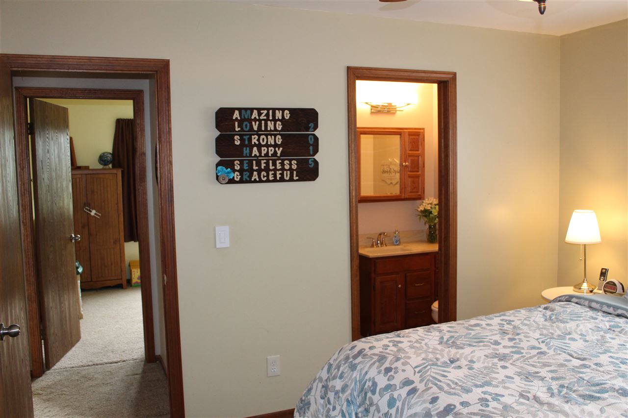 6413 Elms Road Swartz Creek, MI 48473 - Photo 20 of 39 31373287-19.JPG
