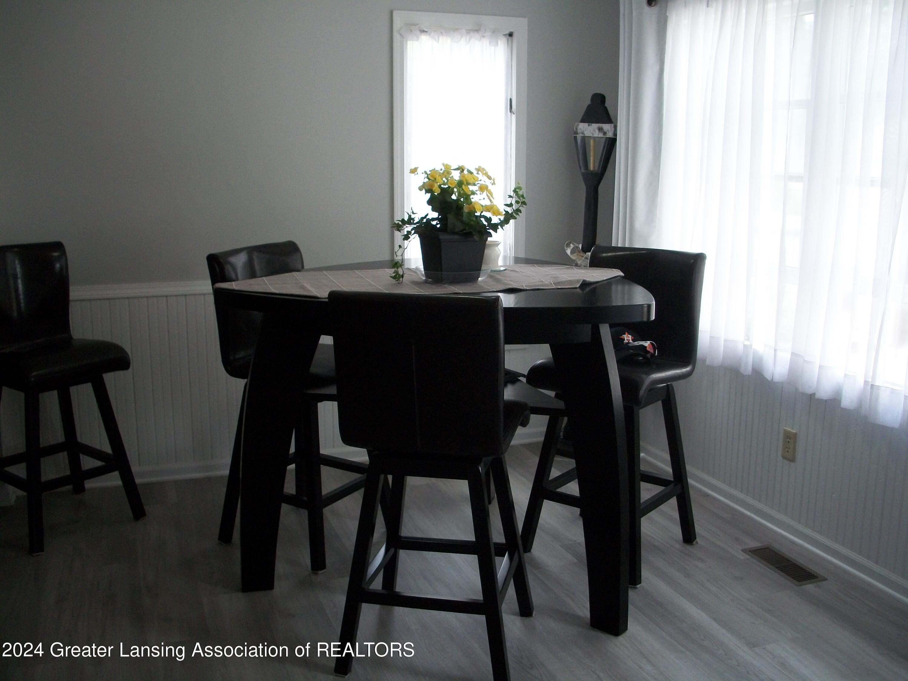 1139 Gould Road Lansing, MI 48917 - Photo 19 of 28 100_5571