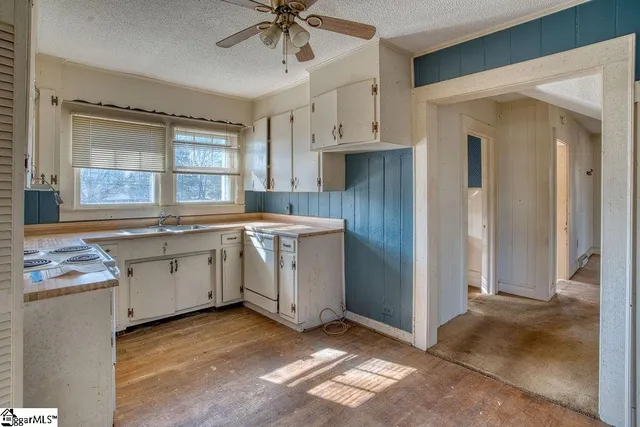 $239,900 | 7 Courtney Circle, Greenville, SC 29617