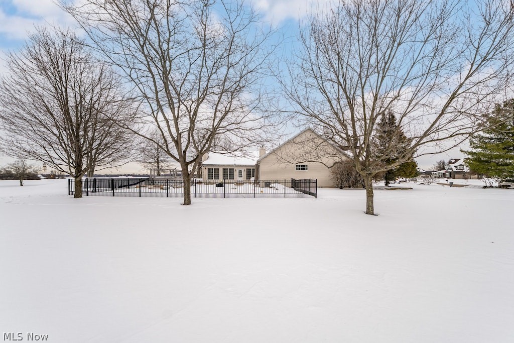 41341 Ravines Edge Way Lagrange, OH 44050 - Photo 6 of 50 View of side yard