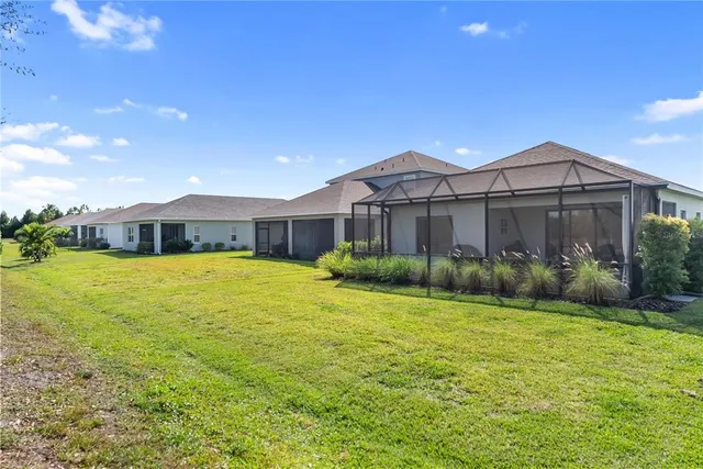 a view of a livingroom and dining room