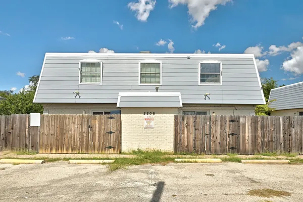 $699,900 | 2206 Mission Hill Drive, Unit 101#104, Austin, TX 78741