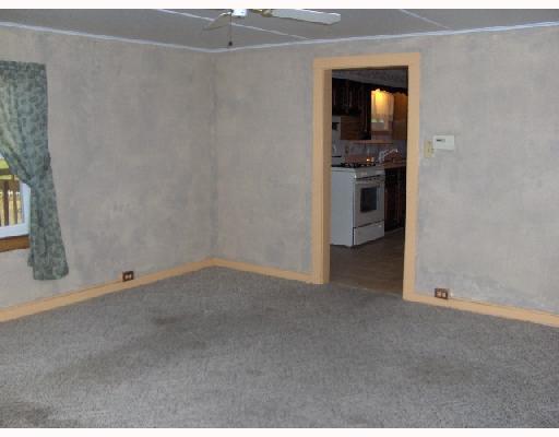 616 Chicora Road Butler, PA 16002 - Photo 3 of 7 Living Room.