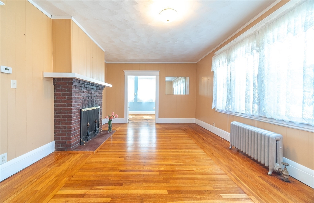 51 Itendale Street Springfield, MA 01108 - Photo 9 of 42 Gallery Image 9