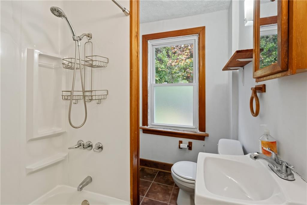 520 Suffolk Street Pittsburgh, PA 15214 - Photo 16 of 25