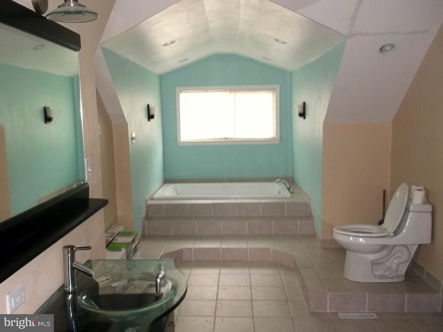 9219 Academy Road Philadelphia, PA 19114 - Photo 11 of 25 Gallery Image 11