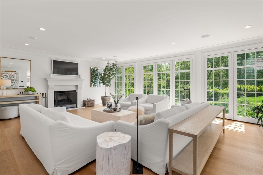 4 Wilson Way Dover, MA 02030 - Photo 5 of 38