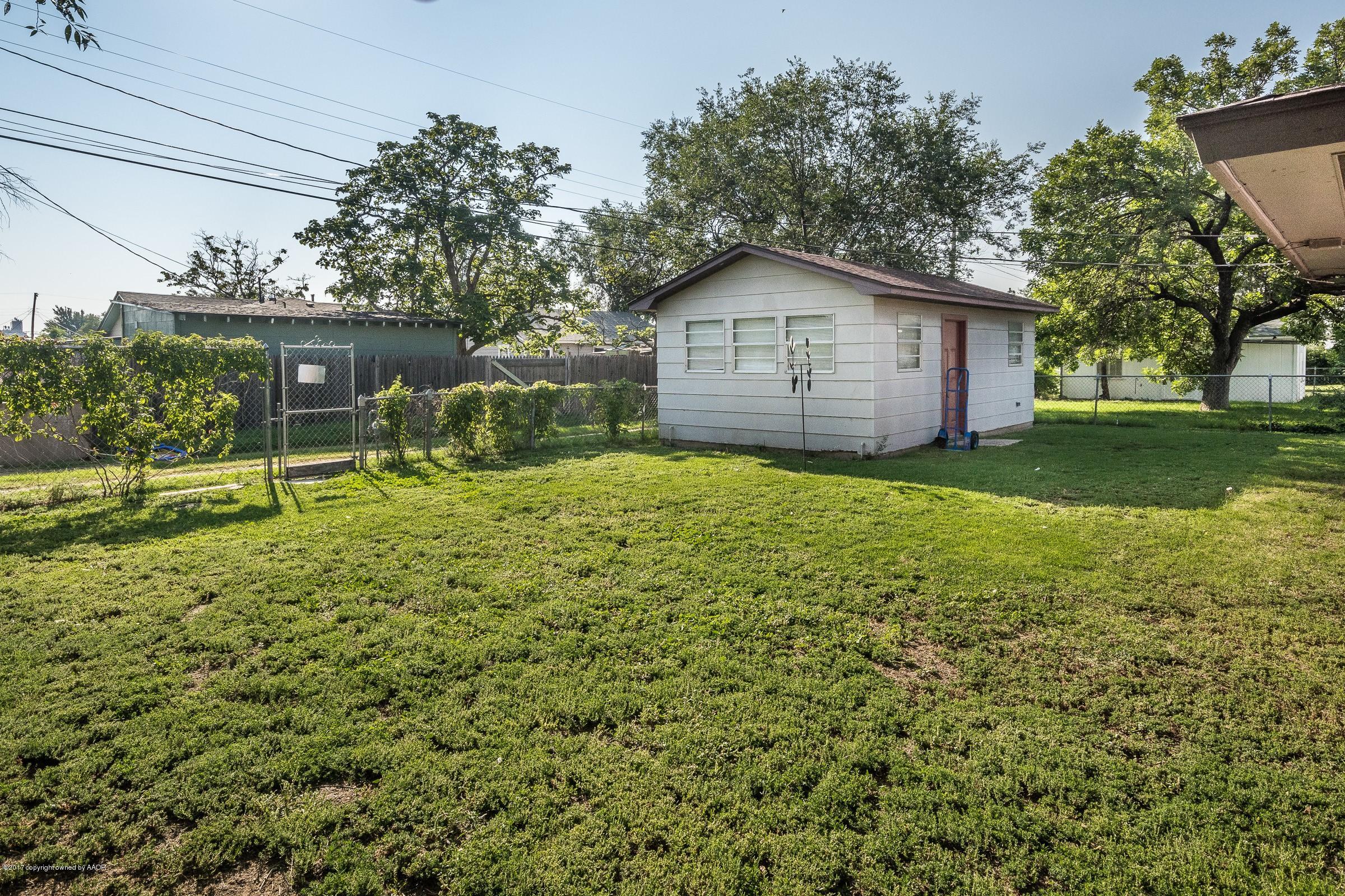 4307 Cline Road Amarillo, TX 79110 - Photo 14 of 16 014_Back Yard_