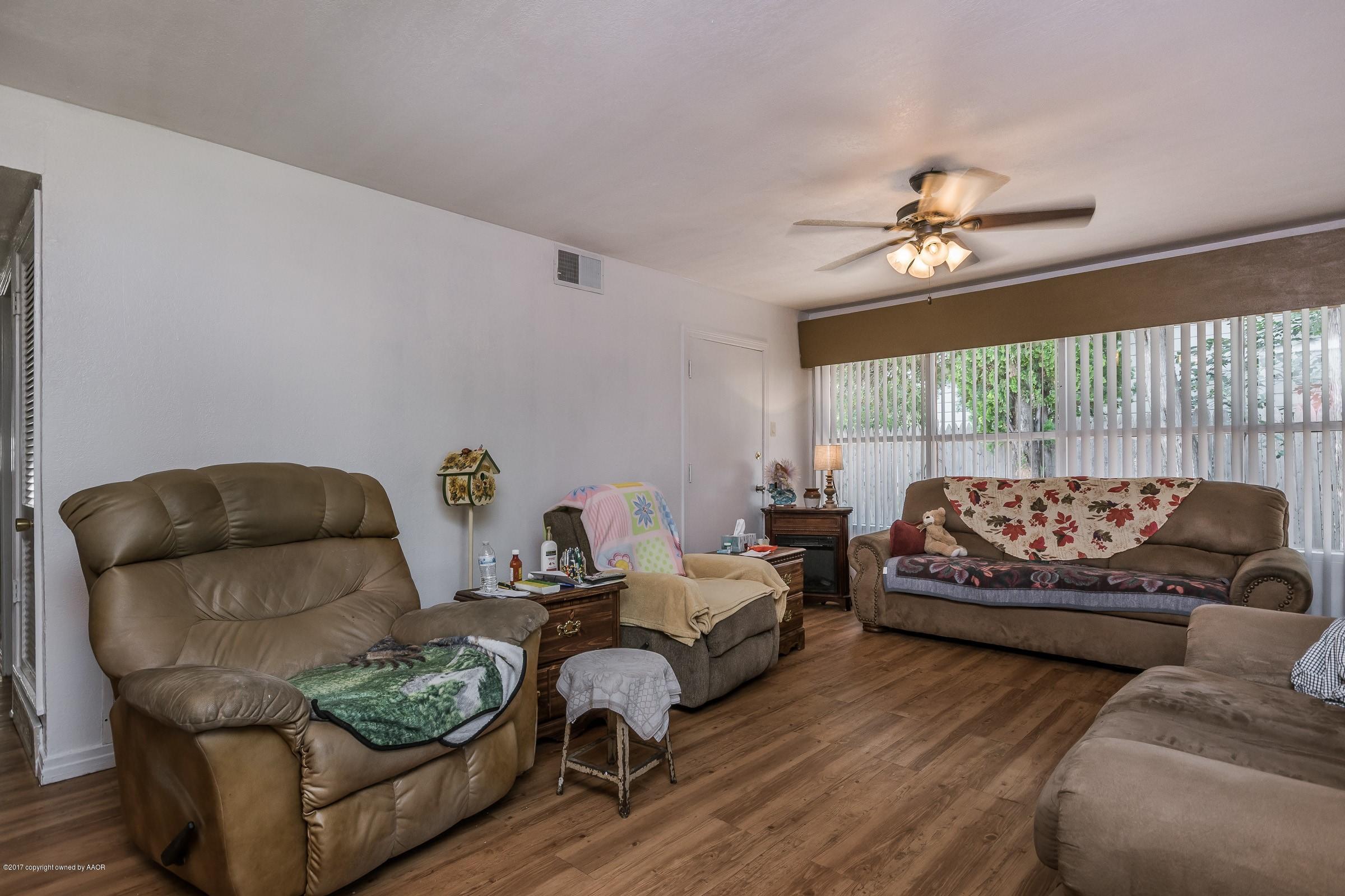 4307 Cline Road Amarillo, TX 79110 - Photo 2 of 16 002_Living Room_