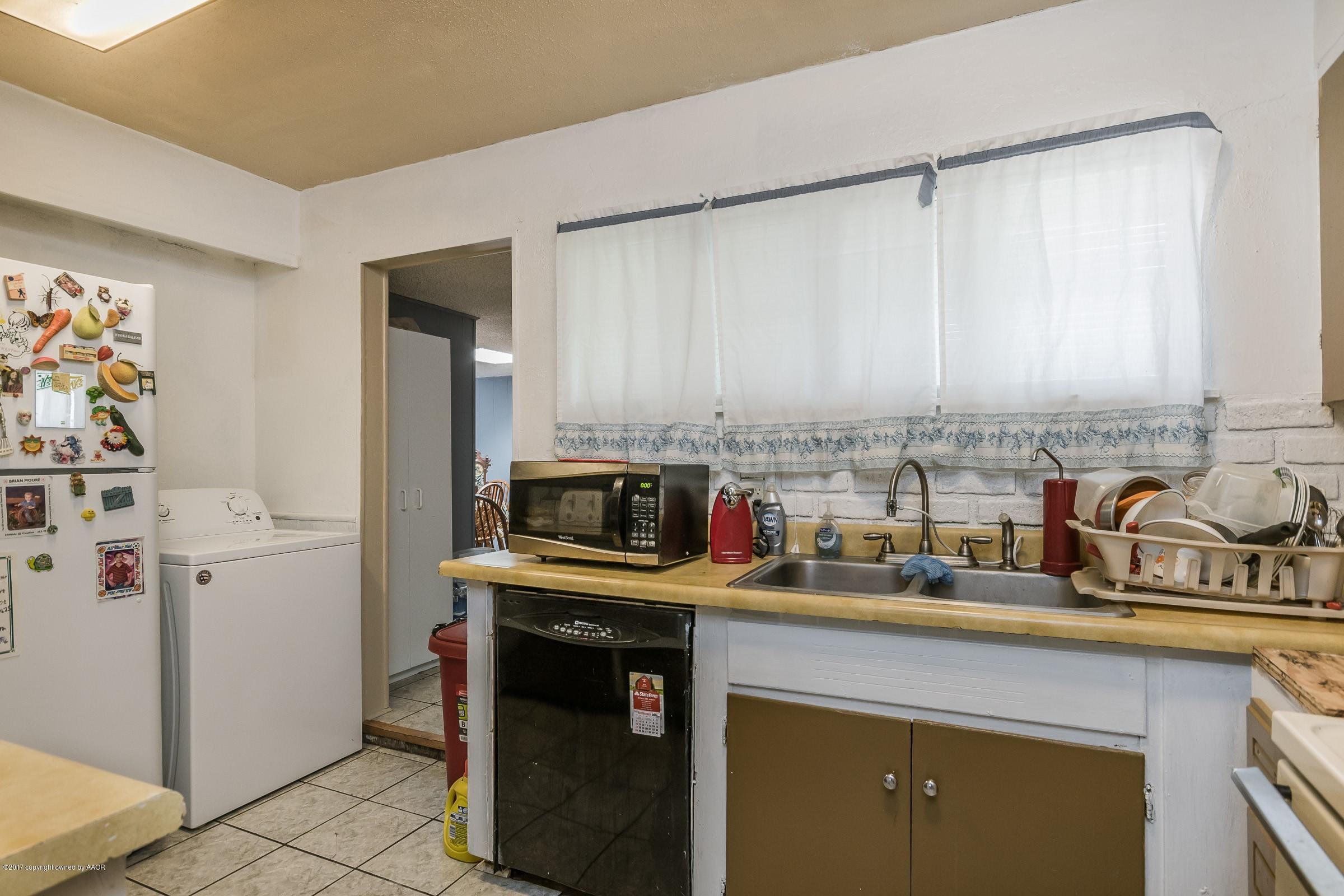 4307 Cline Road Amarillo, TX 79110 - Photo 4 of 16 004_Kitchen_
