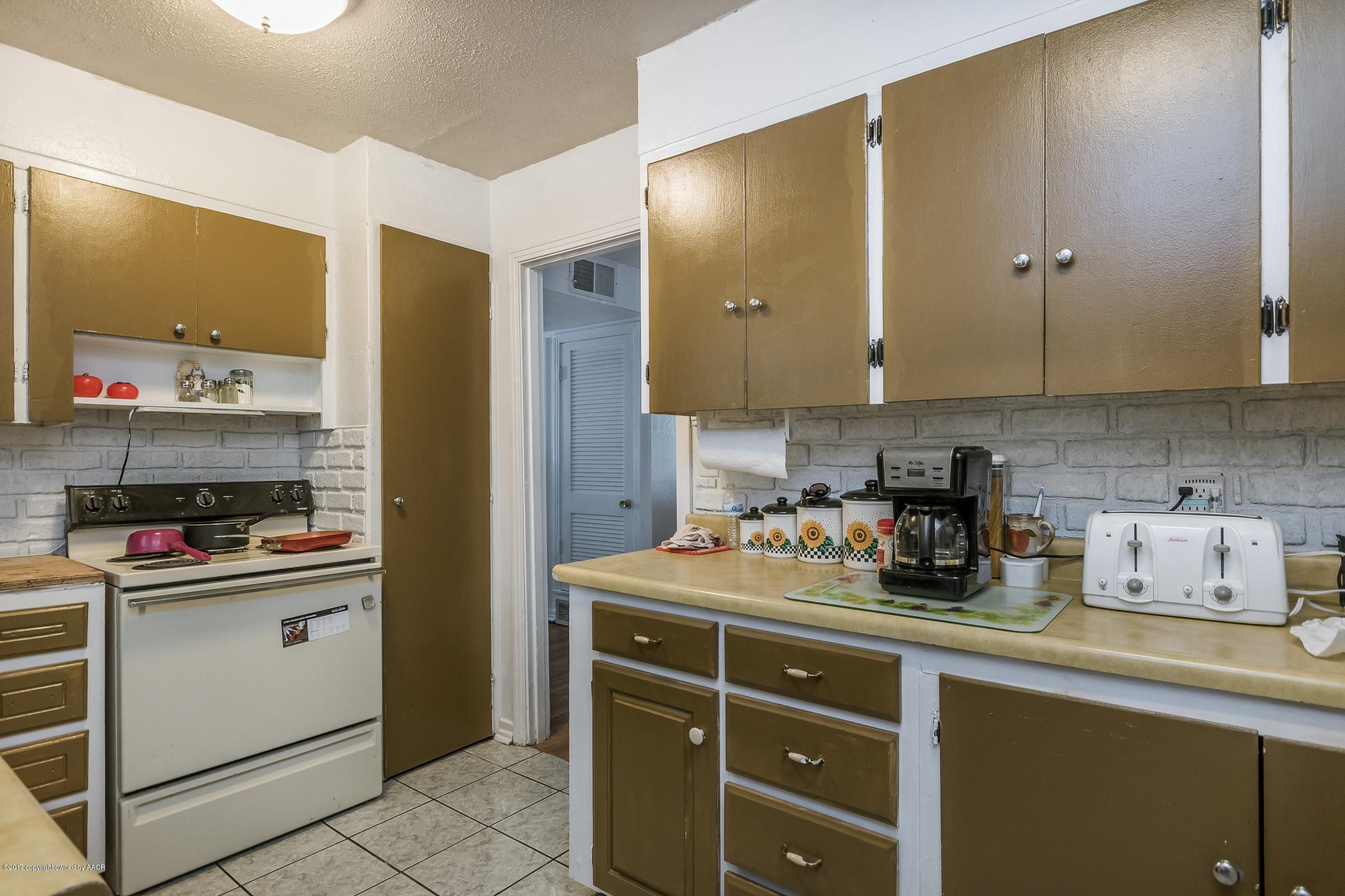 4307 Cline Road Amarillo, TX 79110 - Photo 5 of 16 005_Kitchen_-2