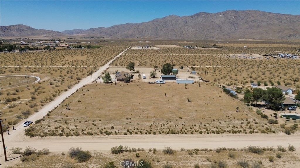 43519308 Desert View Road Apple Valley, CA 92308 - Photo 9 of 24