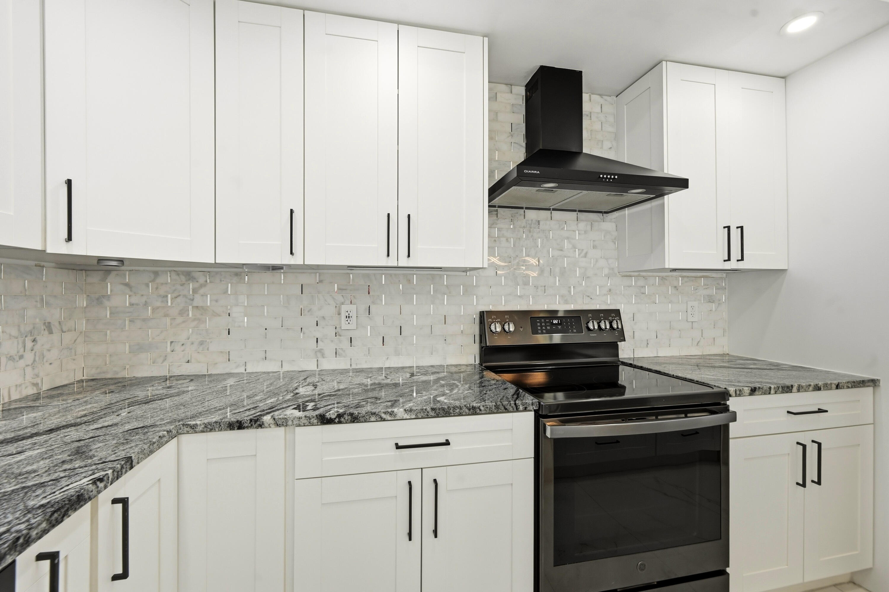 398 Northwest 22nd Avenue Boca Raton, FL 33486 - Photo 10 of 64 Kitchen
