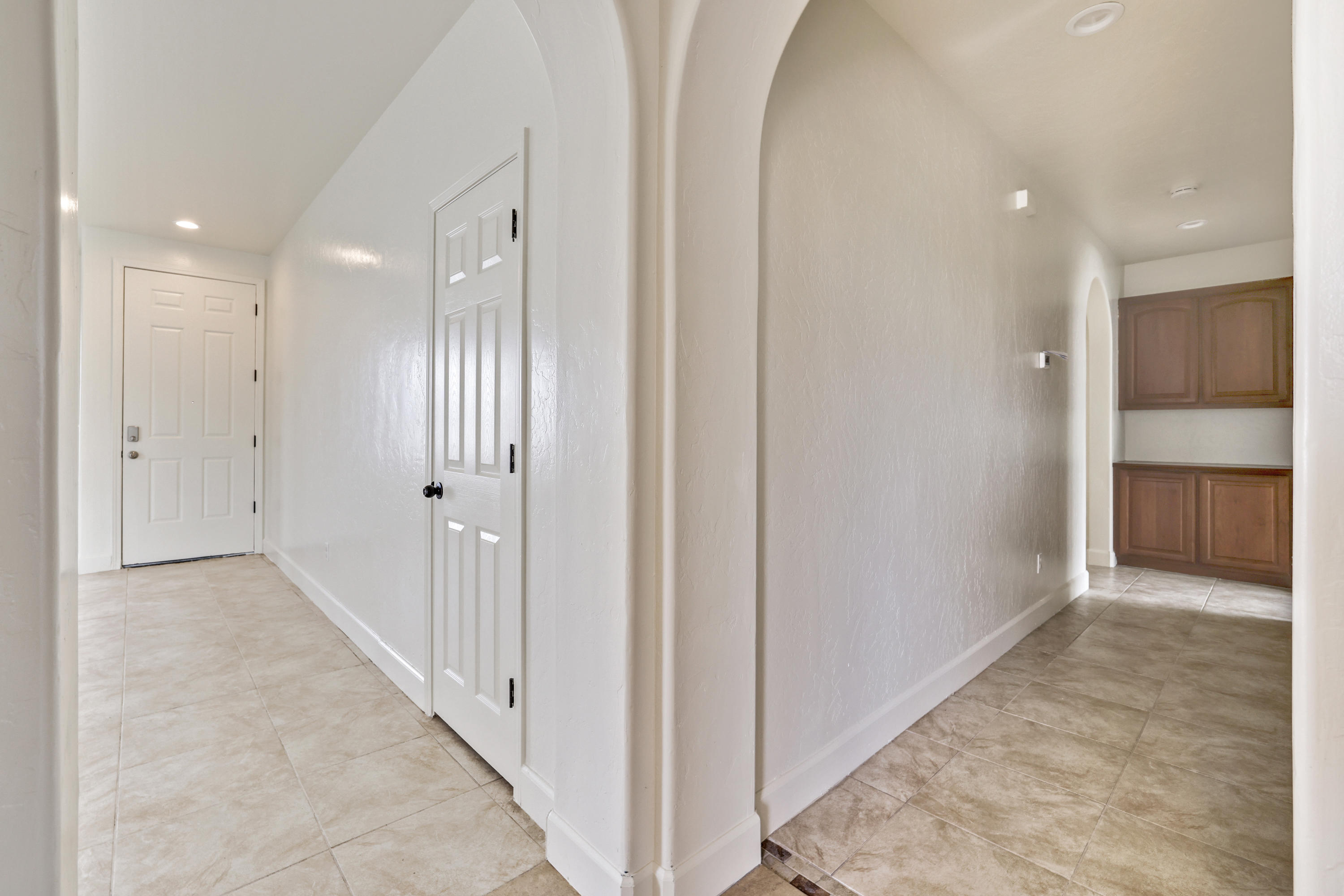 346 Martin Street Tulare, CA 93274 - Photo 10 of 33 d50a6600-d50a6602