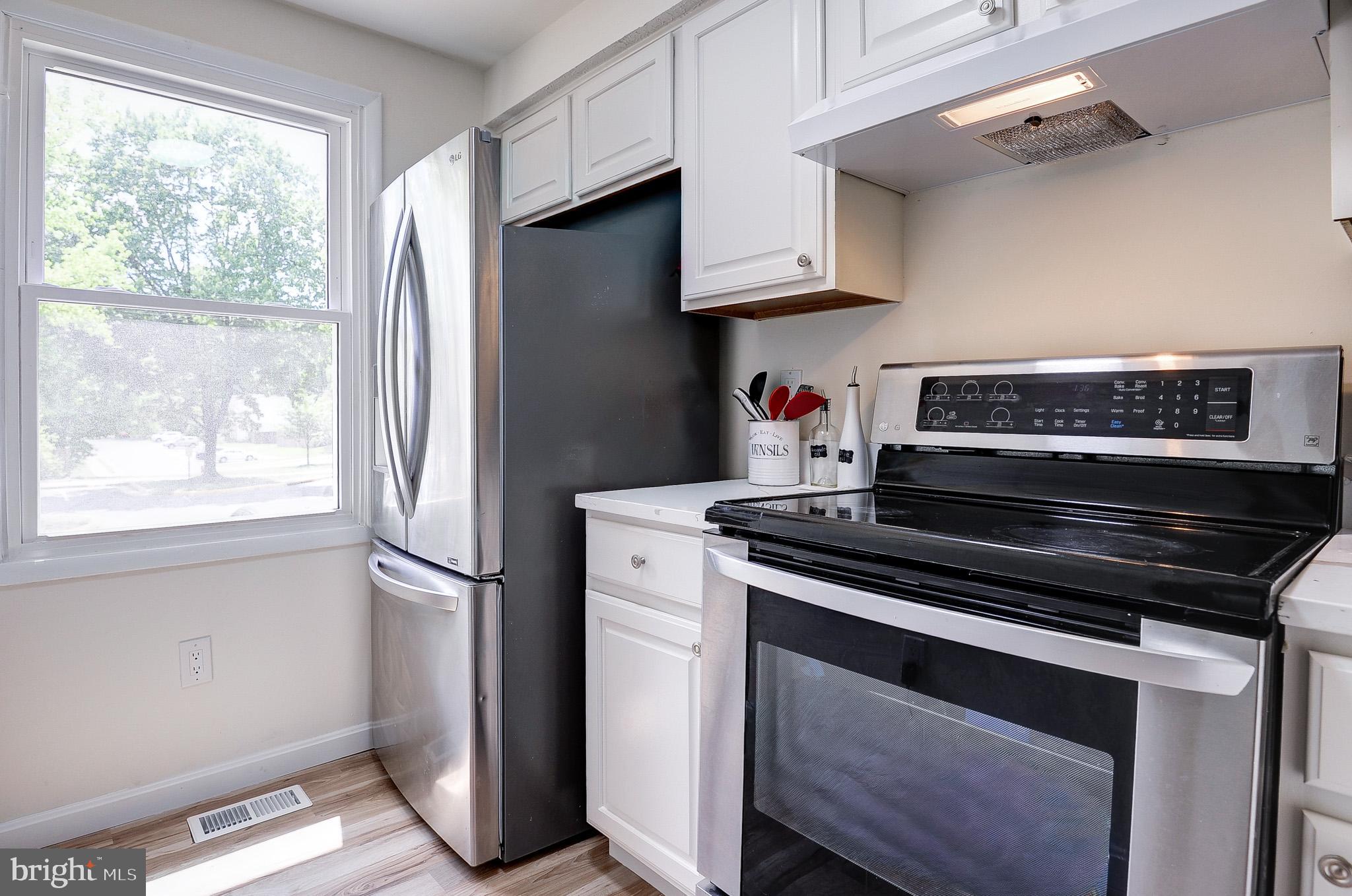 8416 Cedar Falls Court Springfield, VA 22153 - Photo 6 of 31