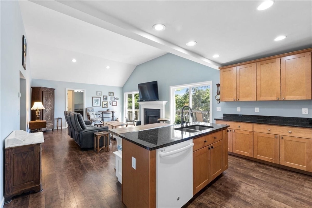120 Esta Road Plymouth, MA 02360 - Photo 9 of 29 Gallery Image 9