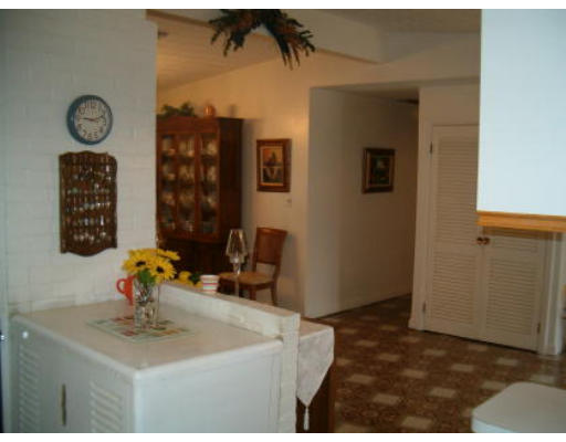 17 Radcliffe Road Beverly, MA 01915 - Photo 4 of 4 Gallery Image 4