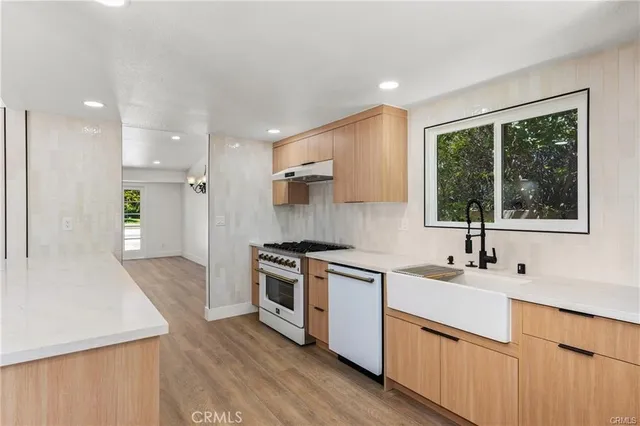 $1,199,000 | 426 East Holyoke Place, Claremont, CA 91711