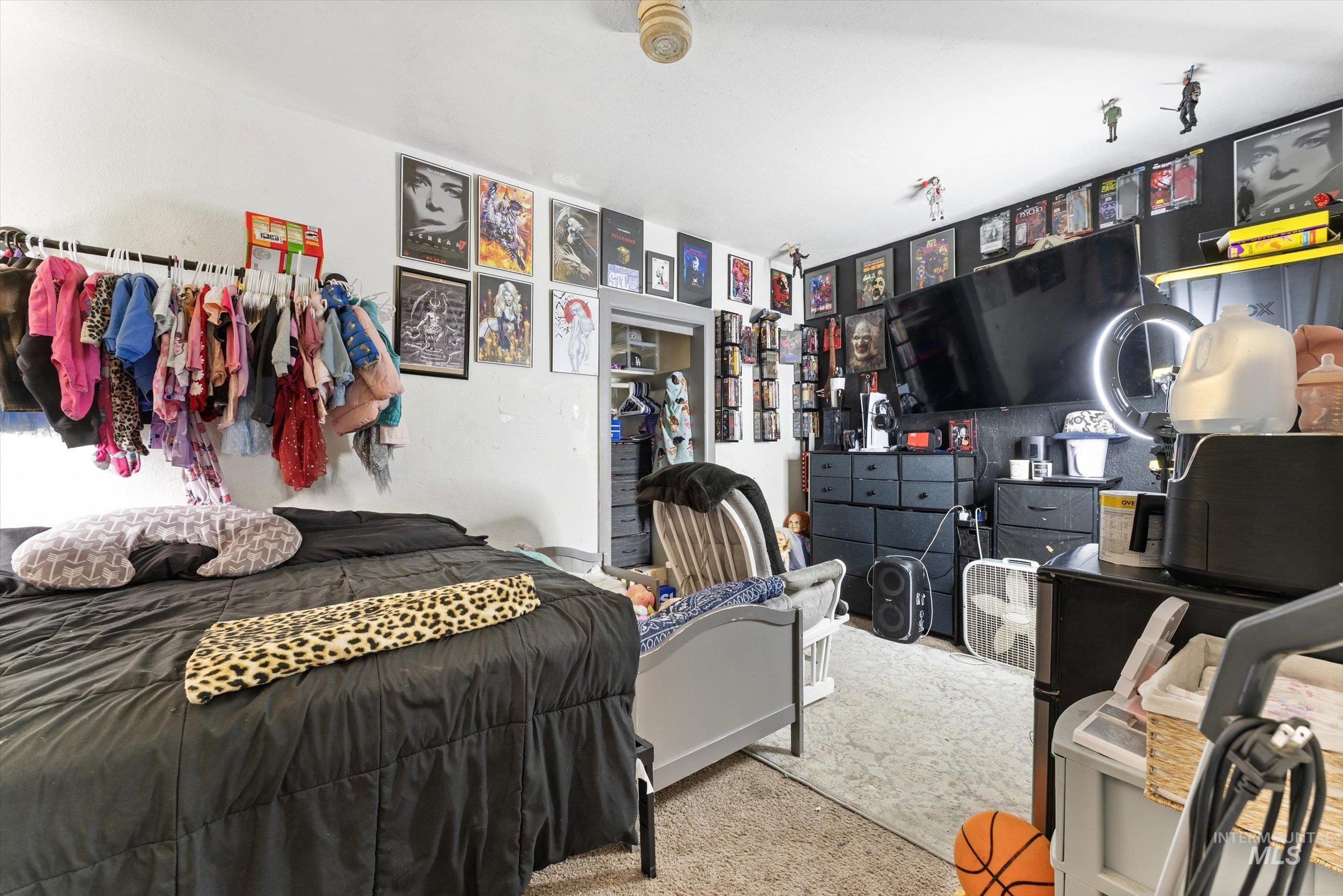 20286 Travis Road Wilder, ID 83676 - Photo 16 of 48 View of bedroom