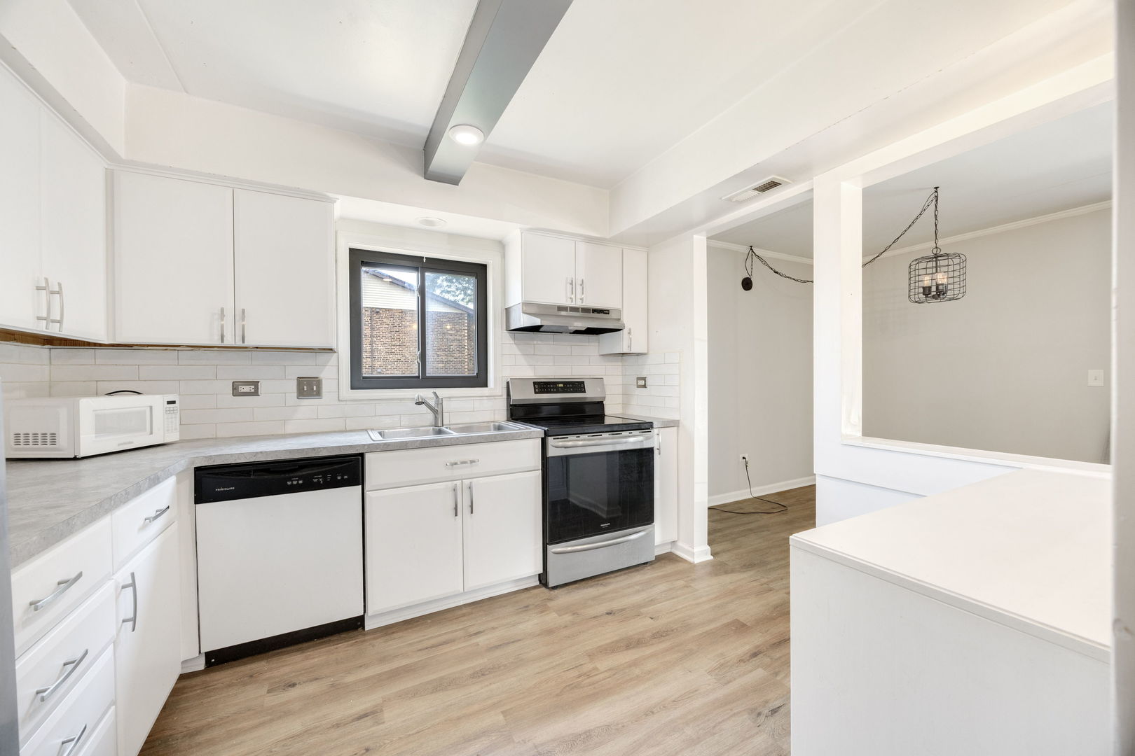 1221 Chalet Road, Unit 200 Naperville, IL 60563 - Photo 6 of 13 Gallery Image 6