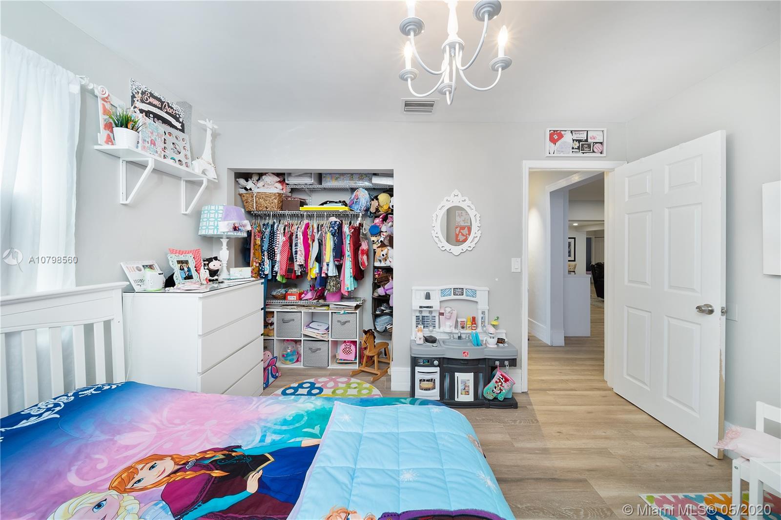 410 Southwest 27th Road Miami, FL 33129 - Photo 11 of 40