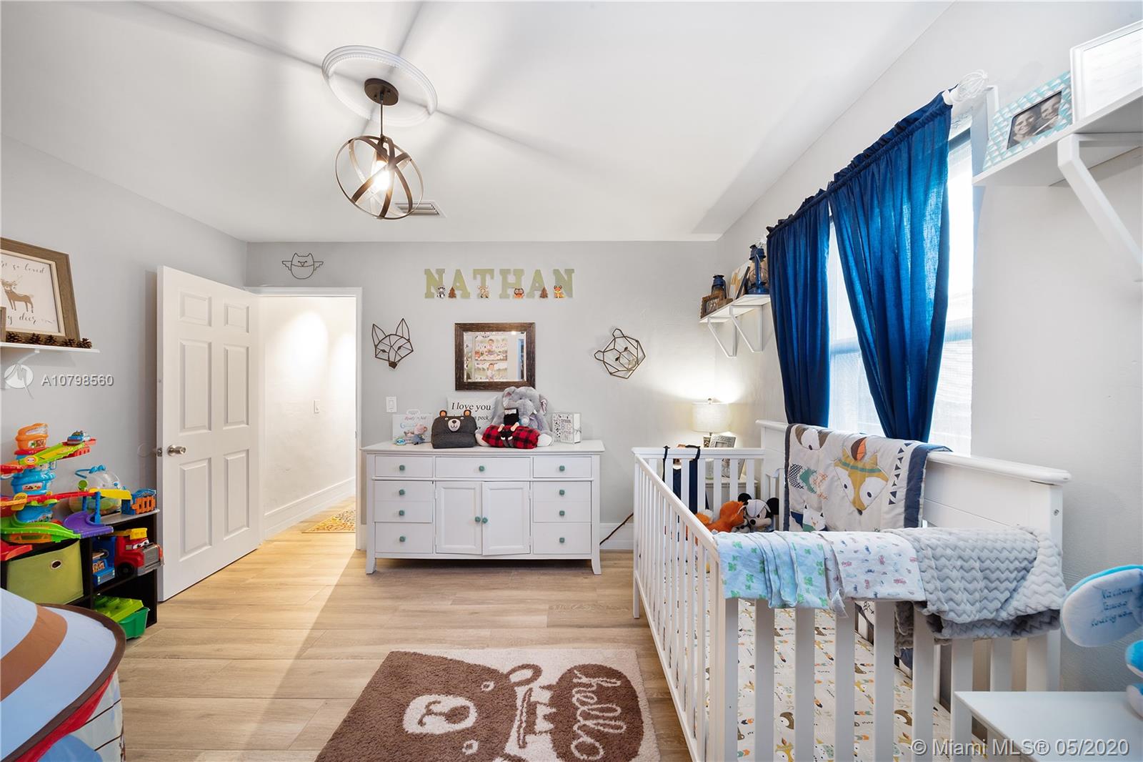 410 Southwest 27th Road Miami, FL 33129 - Photo 14 of 40