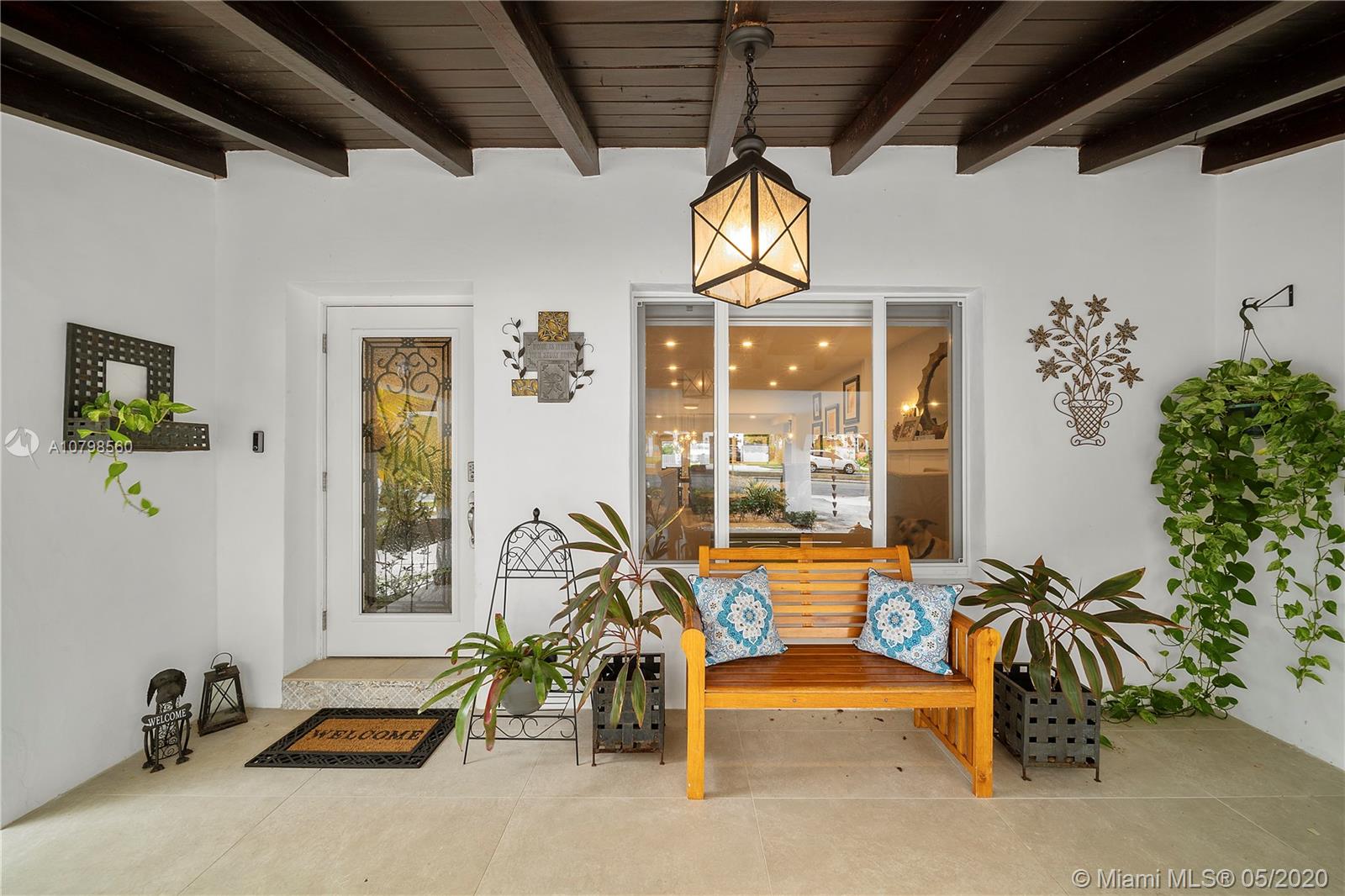 410 Southwest 27th Road Miami, FL 33129 - Photo 4 of 40