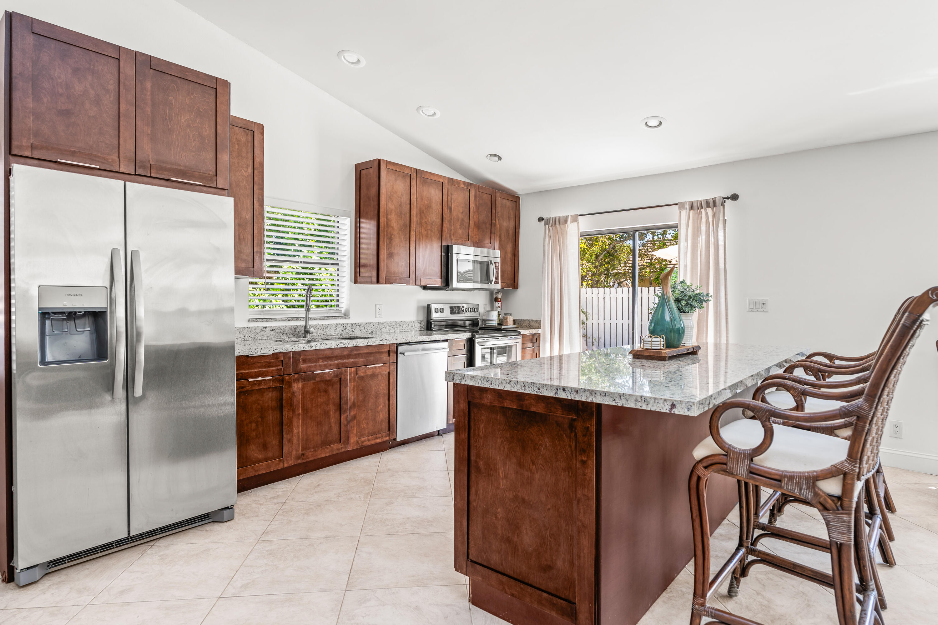 454 Prairie Rose Lane Boca Raton, FL 33487 - Photo 8 of 28 DSC01467