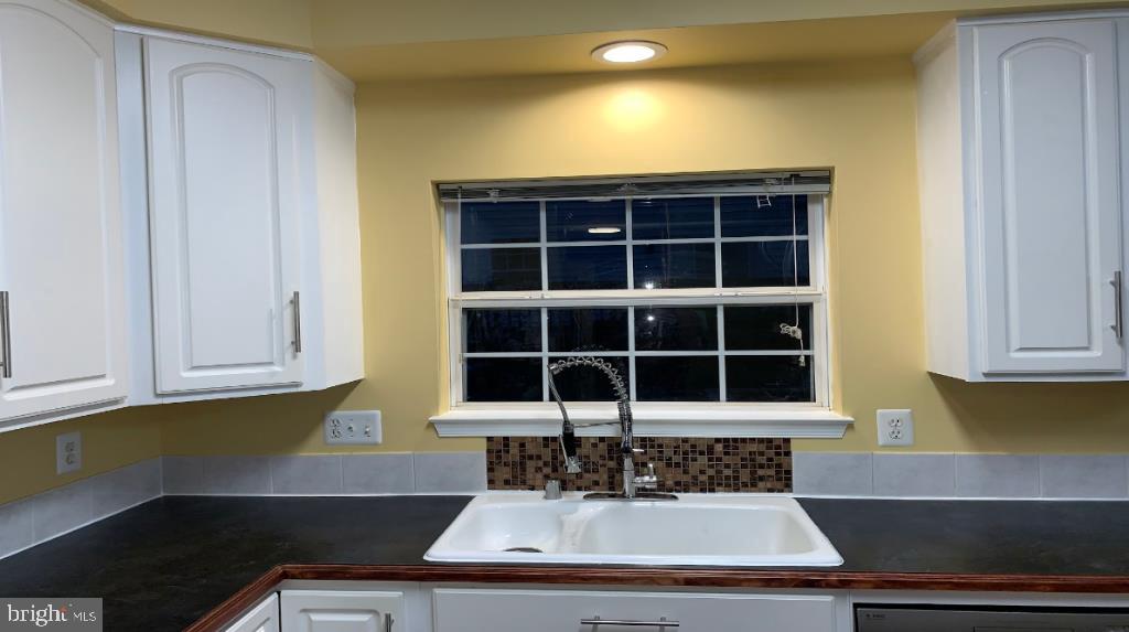 9249 Lorton Valley Road Lorton, VA 22079 - Photo 3 of 25 Gallery Image 3
