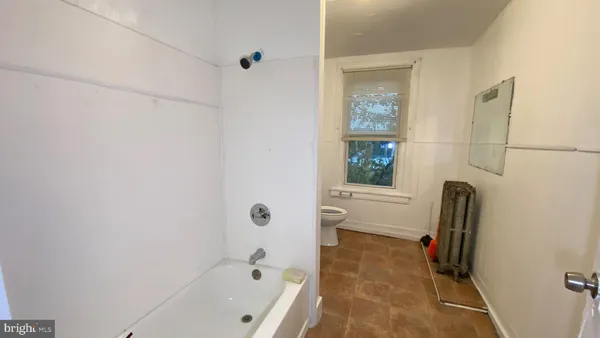 $2,000 | 534 Green Street, Norristown, PA 19401